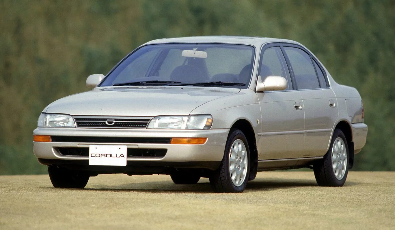 Королла 100 седан. Toyota Corolla седан 1991-1995. Toyota Corolla e100. Тойота Королла 1991. Тойота старые модели