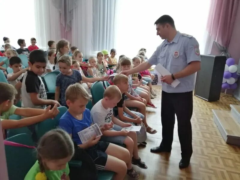 Ддт георгиевск. Дом детского творчества светлоград. Фото дома детского творчества георгиевск в высоком качестве. Детский дом георгиевск. Дом детского творчества георгиевск мероприятия.