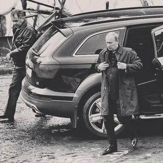 Правят криминал
