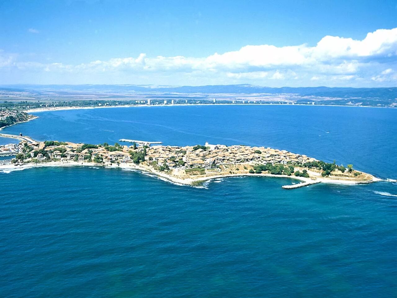 болгария черное море. в болгарию в 2024 году. в болгарию в 2024 году. пляж китен болгария алитман. поморие болгария старый город.