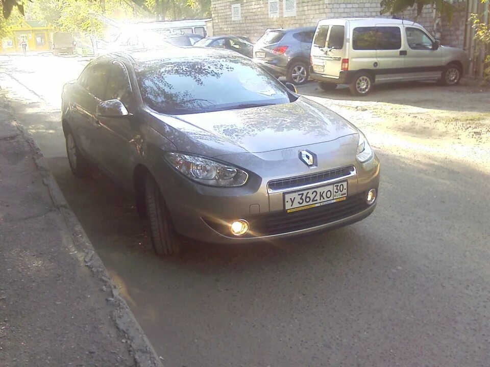 ПТФ Renault Fluence. Противотуманки на Рено Флюенс 2014. Fluence 2012 ПТФ. Птф рено флюенс