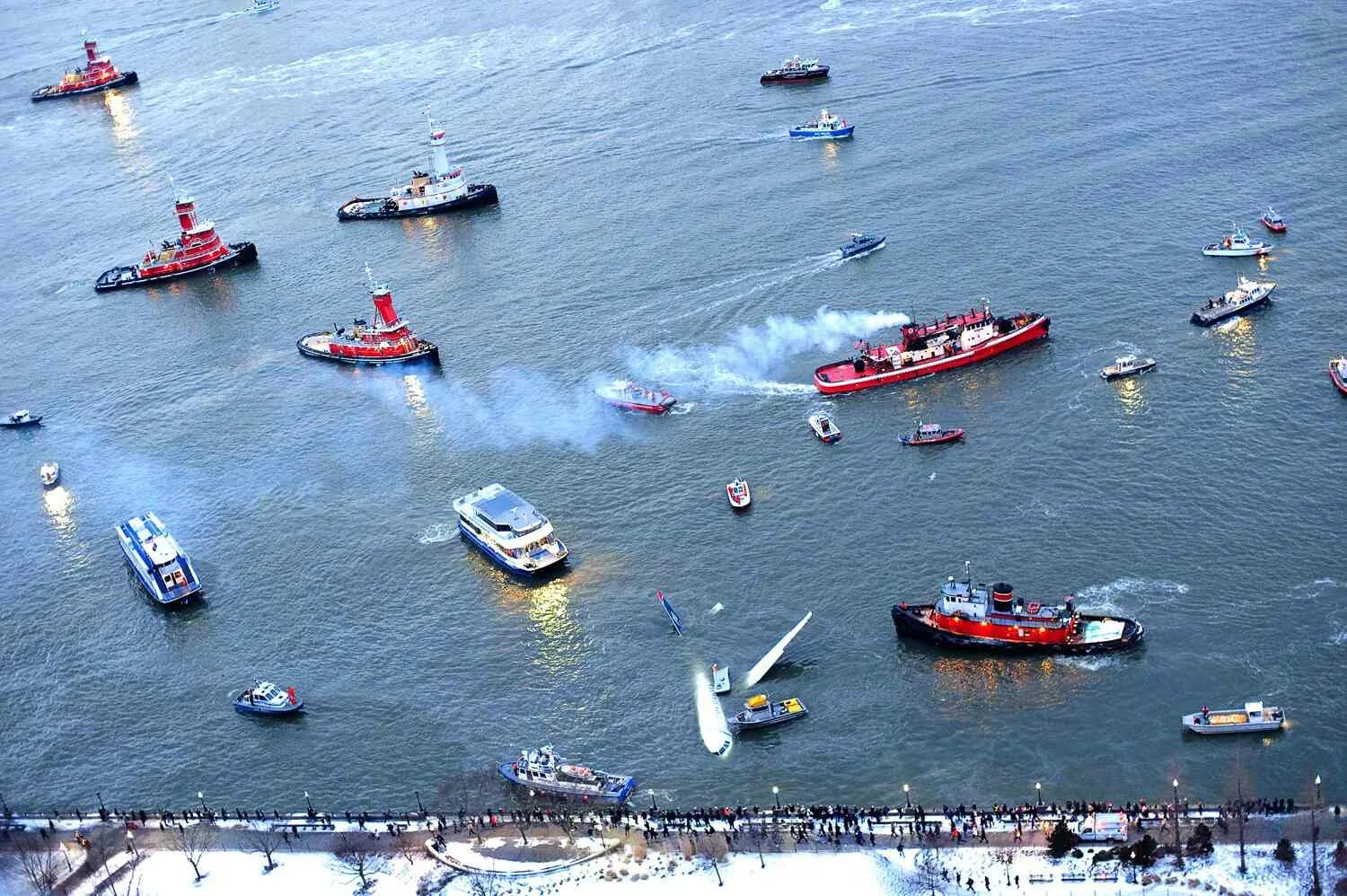 Hudson river plane crash. Чудо на Гудзоне 2009. Крушение на Гудзоне 2009. Крушение а320 в Гудзоне. Чудо на Гудзоне пилот Салливан.