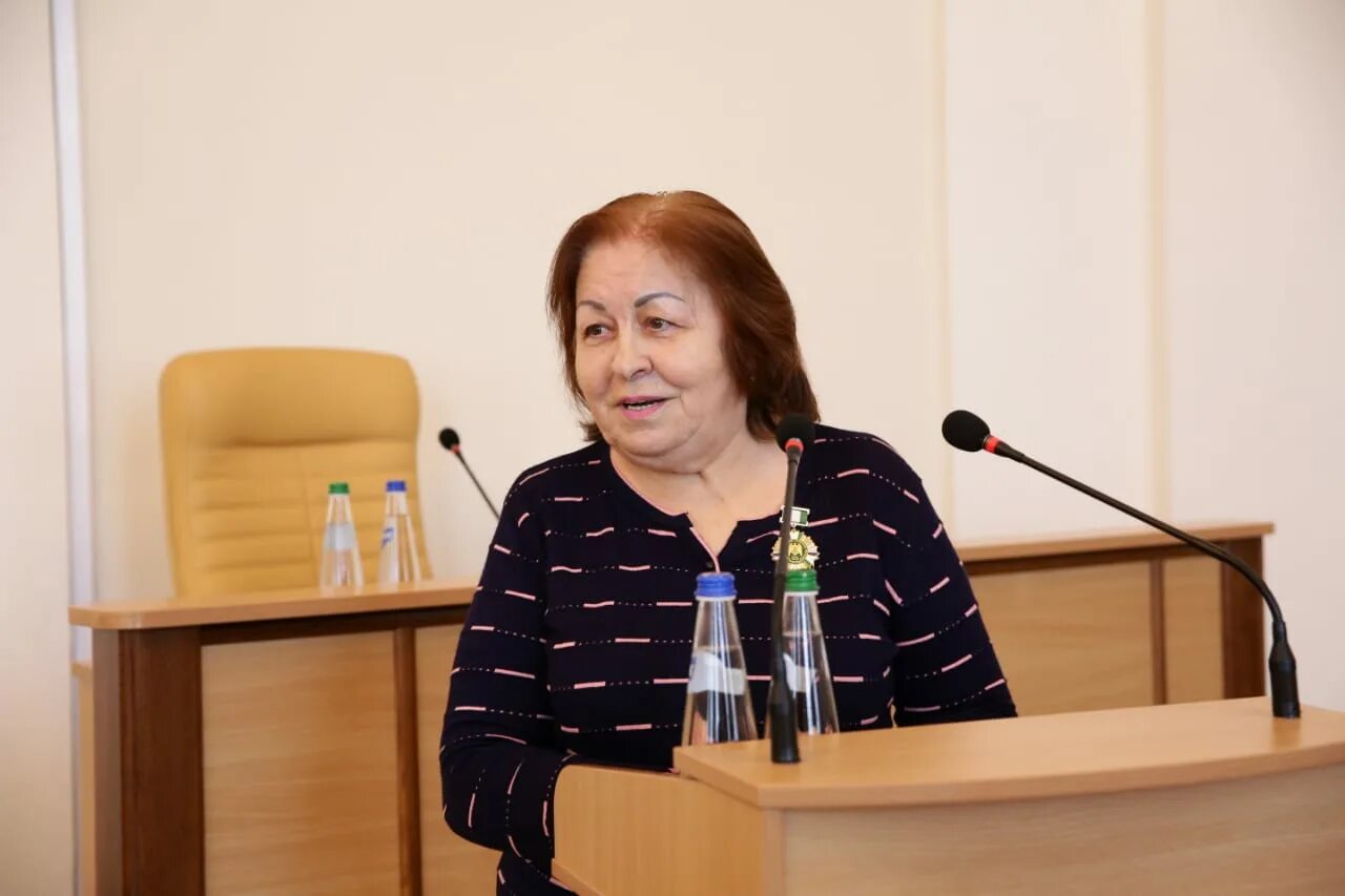 собрание профсоюзов кбр. заседание совета федерации. собрание профсоюзов кбр. профсоюз кбр работники. вручение паспортов дворянское собрание 2020.