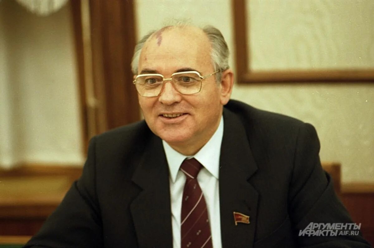 Состояние здоровья горбачева. Горбачев 1985. Горбачев 1991.