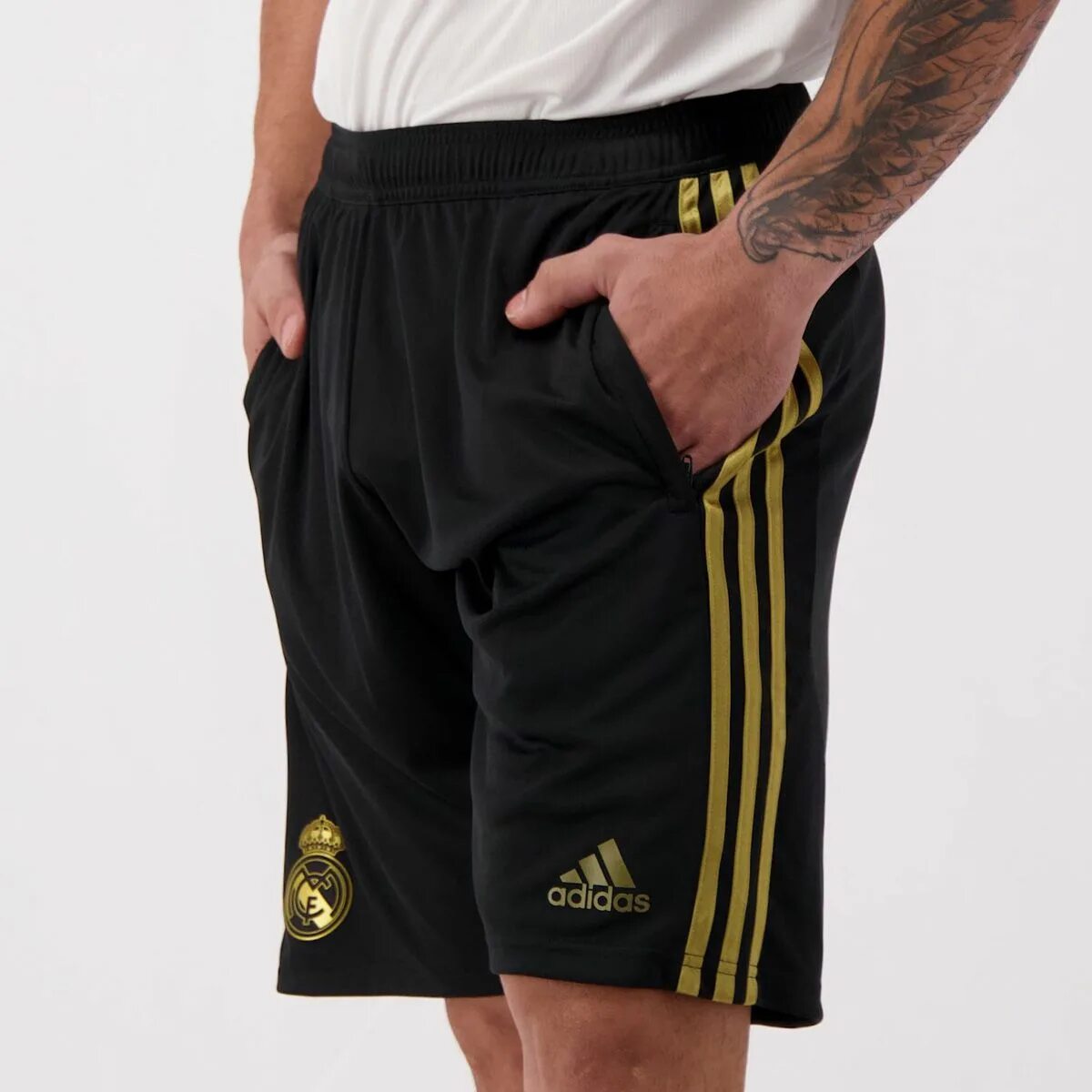 Шорты adidas real Madrid. Шорты адидас real Madrid. Шорты адидас Реал Мадрид. Футбольные шорты real Madrid чёрнынэе. Short real