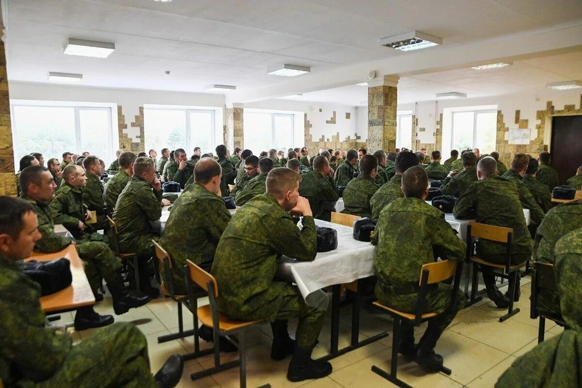 Мобилизованные в твери фото. Тверь сахарово мобилизация. Тверь сахарово мобилизация. Мобилизованные из твери. Тверь мобилизация 2022.