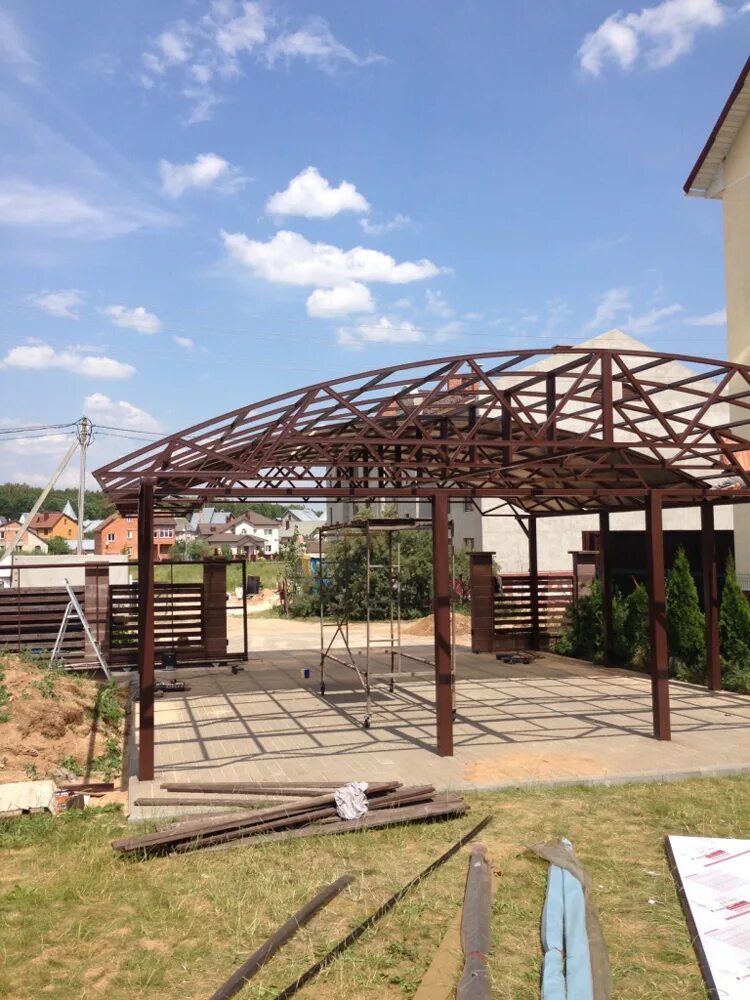 Бронзовый поликарбонат для навеса. Навес из профильной трубы. Профилированный настил крепление навес. 4 навес. Навес к дому.