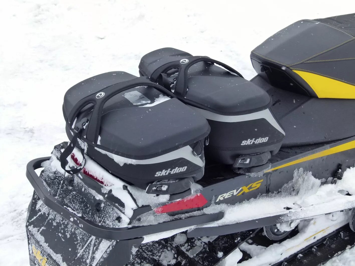 Кофр для снегохода BRP Lynx LINQ. Ski Doo Summit кофр. Кофр BRP Ski-Doo. Кофр BRP Renegade Ski. Brp ski doo lynx