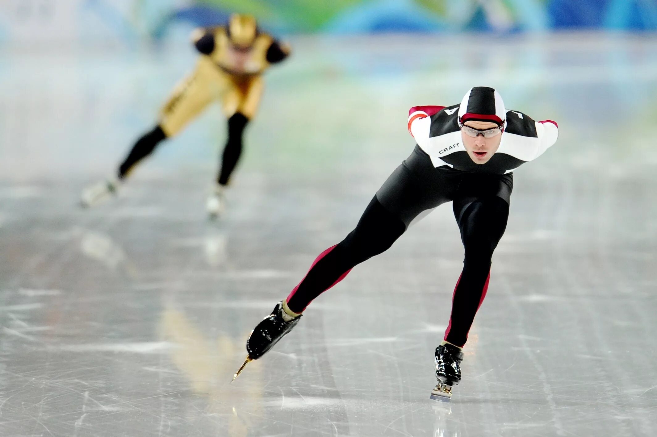 скорость конькобежца