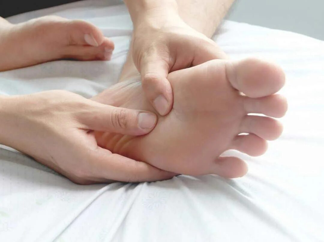 Rubbing feet. Массаж при полинейропатии нижних и верхних конечностей. Сенсорная нейропатия. Массаж при полинейропатии верхних конечностей. Массаж рук и ног.