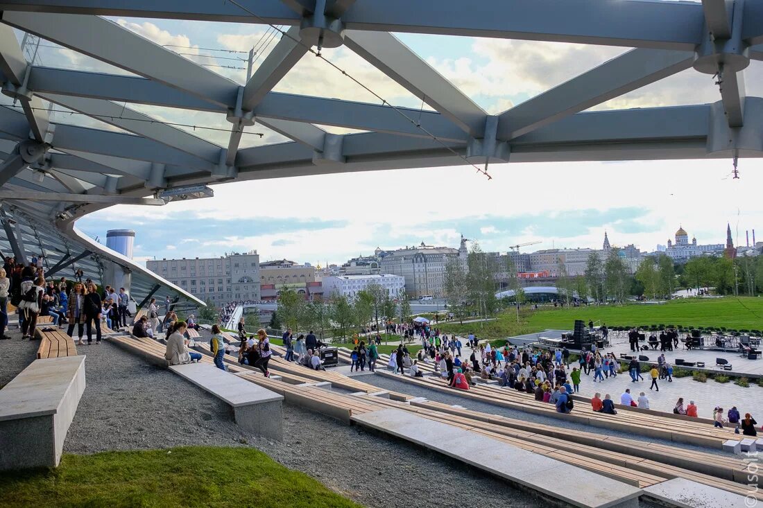 Площадь парка зарядье в москве. Парк зарядье в москве. новый парк в москве зарядье. ландшафтный парк зарядье.