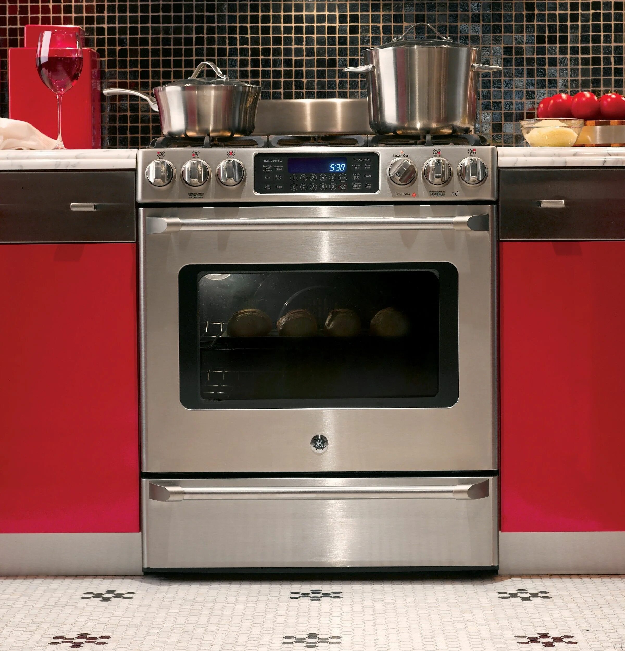 Дорогая техника для кухни. Kitchenaid 5ksm2fpa. Kitchenaid техника для кухни в интерьере. Техника на кухне. Дорогая техника для кухни.