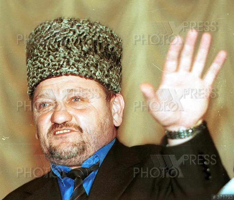 Ахмат Хаджи Кадыров в молодости. Ахмат Хаджи в молодости. Мечеть Ахмад Хаджи Кадыров. Муфтий Кадыров