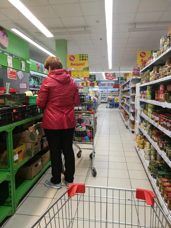 Пятерочка комсомольская лангепас. Ул. Пятерочка лангепас. Плюсса пятерочка. Пятёрочка улица солнечная 1 лангепас.