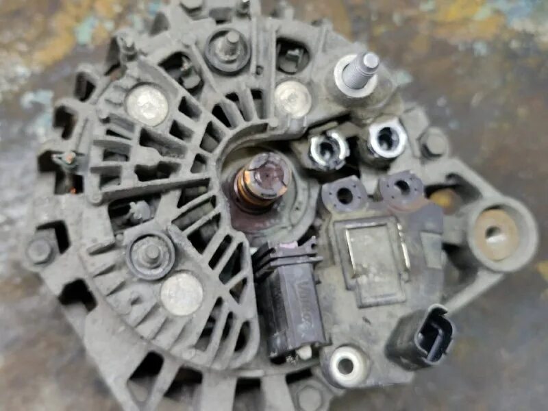 генератор 27060-46320. 3701 диодный мост. 2. не хватает генератора. генератор опель омега б 2.