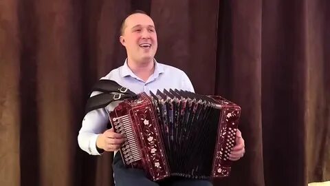 Спать гармошка не дает городам и селам