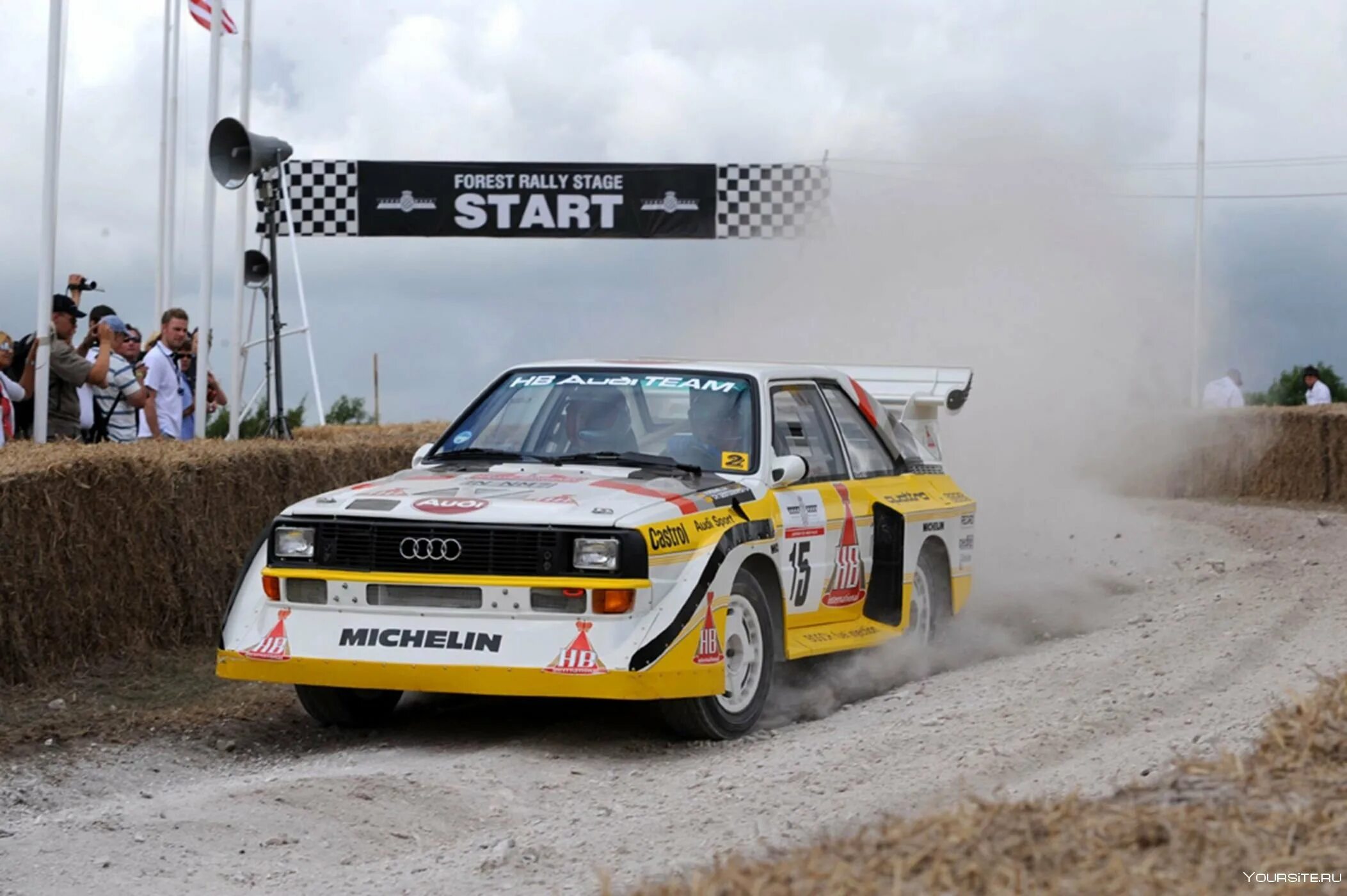 Первое ралли. Ауди 80 кватро ралли группа б. Audi quattro s1 Rally Group b. Группа б ралли Ауди кватро s1. Audi 80 раллийная.