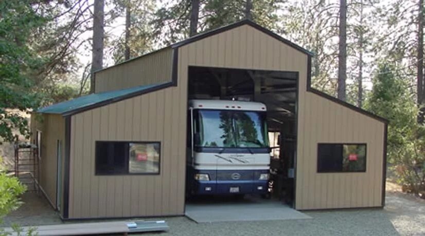 проект гаража. гараж для большегрузных машин. гараж для грузовика. гараж для фуры. гараж под грузовую машину.