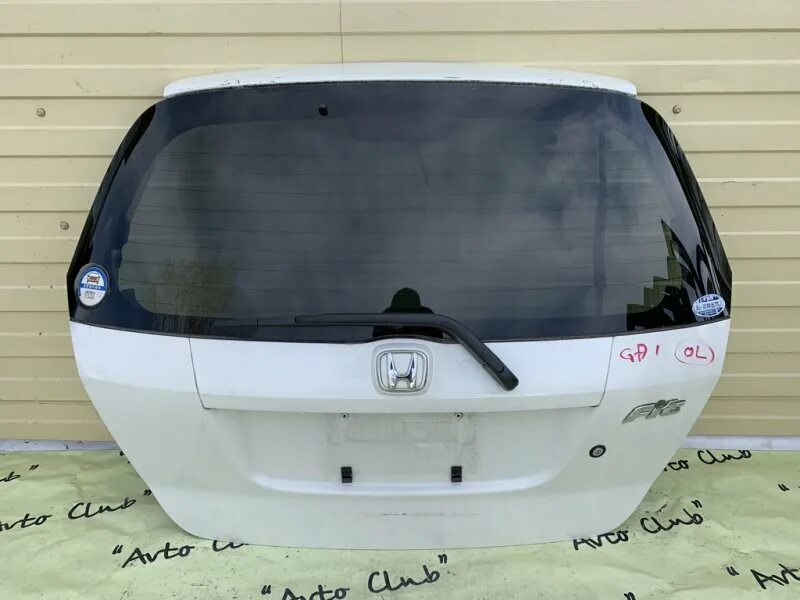 Дверь Хонда фит gd1. Хонда фит 2002 задняя дверь багажника. Honda Fit GD дверь. 5 Двери Хонда фит.