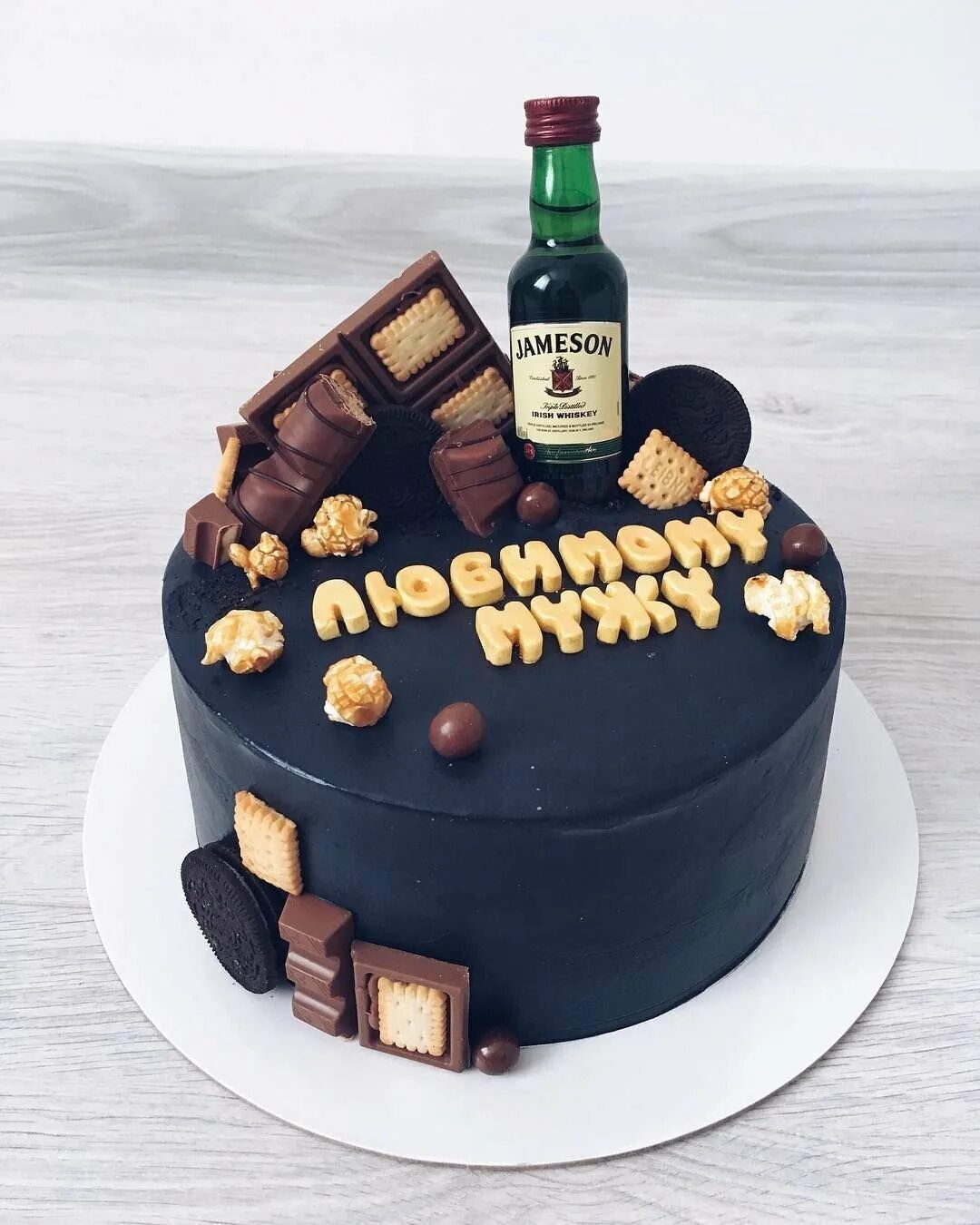 красивые торты для мужчин. торт для мужчины. мужской торт на день рождения. декор торта для мужчины. тортик мужчине фото.