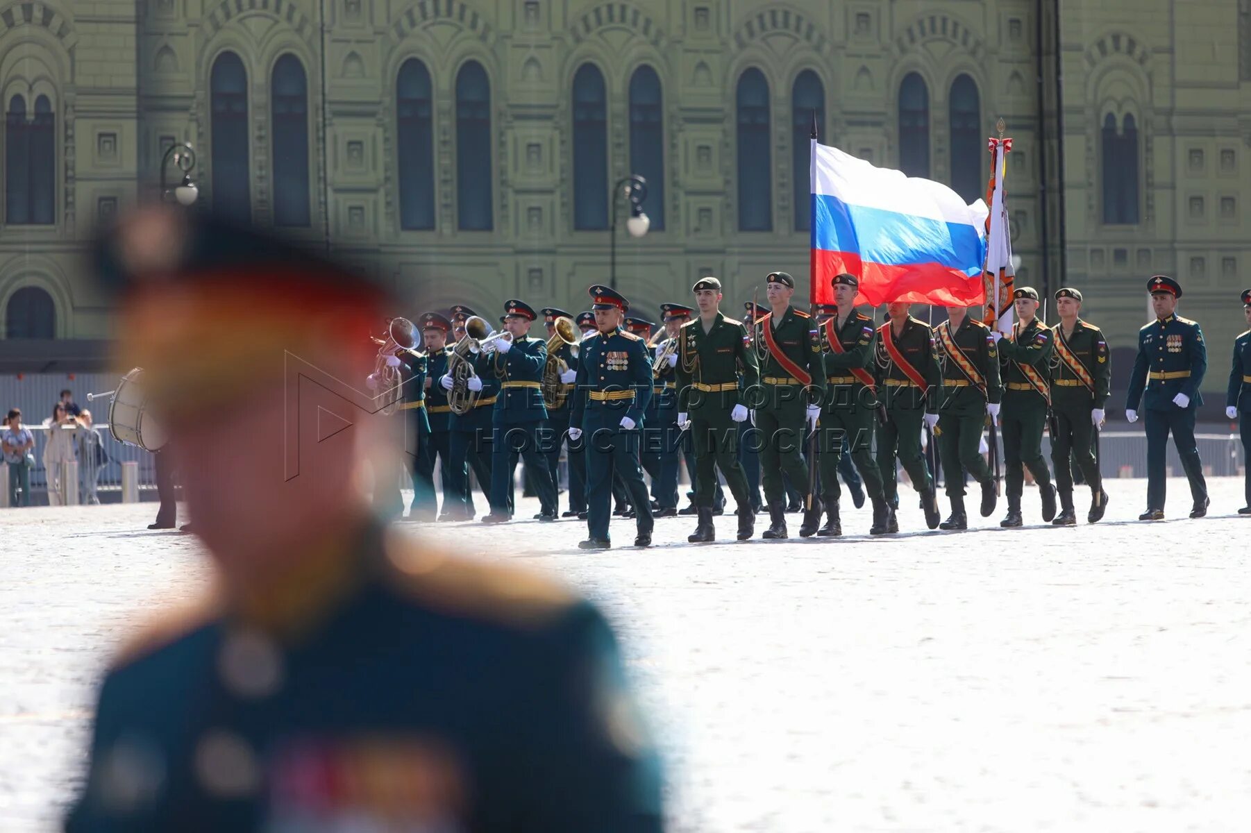 Сегодня на красной площади мероприятия в москве. Офицеры на красной площади. Выпуск офицеров на красной площади 2023. Выпуск МОСВОКУ на красной площади 2023. 23 Февраля Москва мероприятия красная площадь.