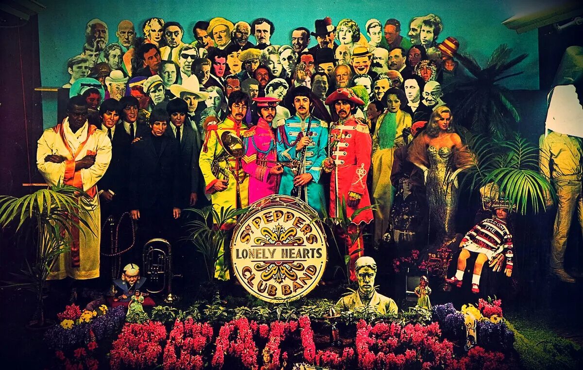 Beatles sgt pepper lonely. Битлз Sgt Pepper s Lonely Hearts Club Band. The Beatles сержант Пеппер. Обложка альбома Битлз сержант Пеппер. Sgt Pepper's Lonely Hearts Club Band обложка.