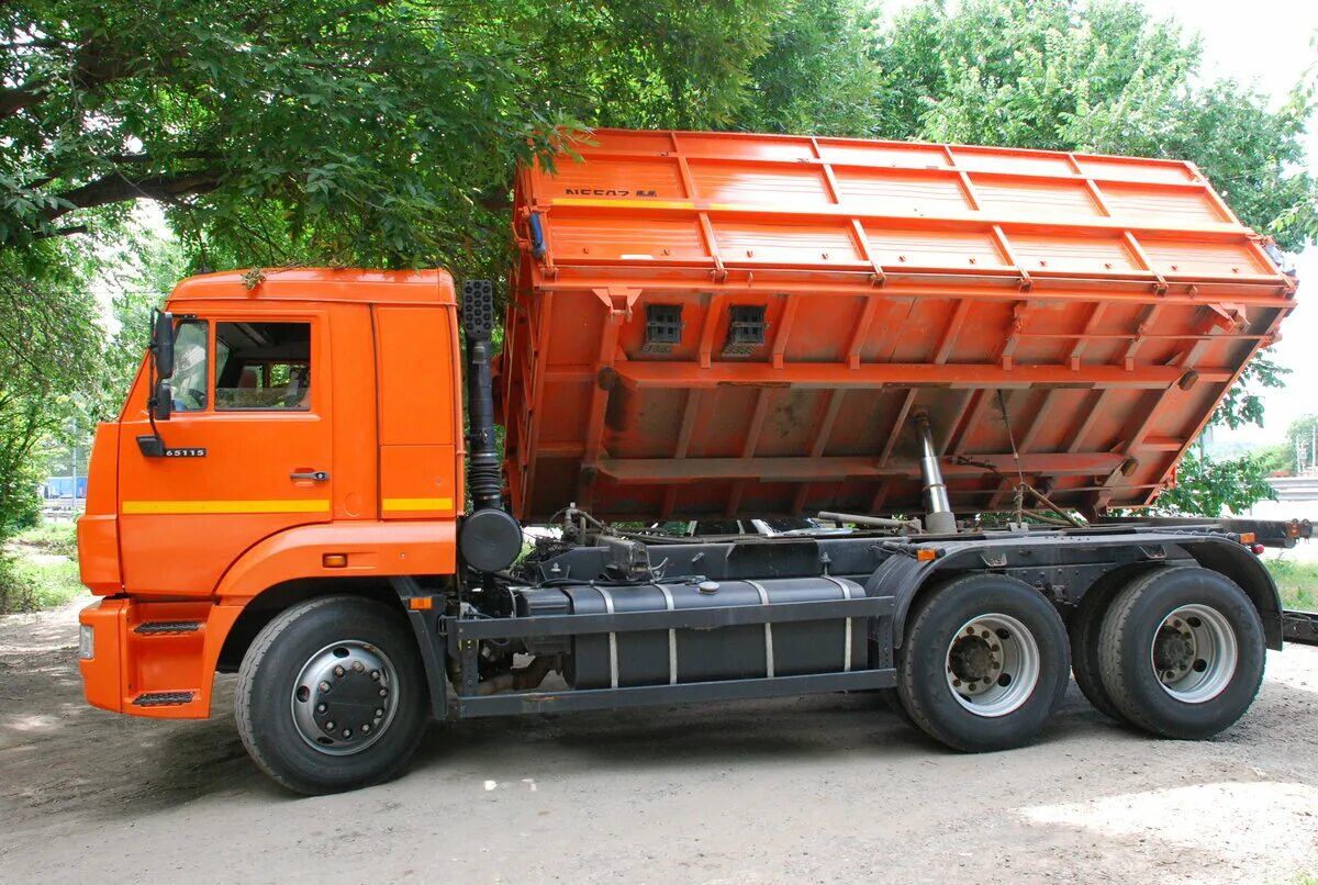 Камаз сельхозник 65115 новый самосвал. Самосвал зерновоз камаз 43118. Камаз самосвал сельхозник 45143. Камаз 65115 сельхозник. Камаз сельхоз самосвал 55102.
