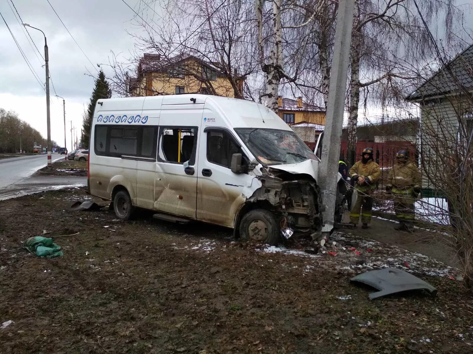 56 маршрутка ульяновск. Маршрутки Ульяновска ДТП. Авария Ульяновск маршрутка. ДТП Ульяновск микроавтобус с микроавтобусом. Авария с маршруткой в Ульяновке.