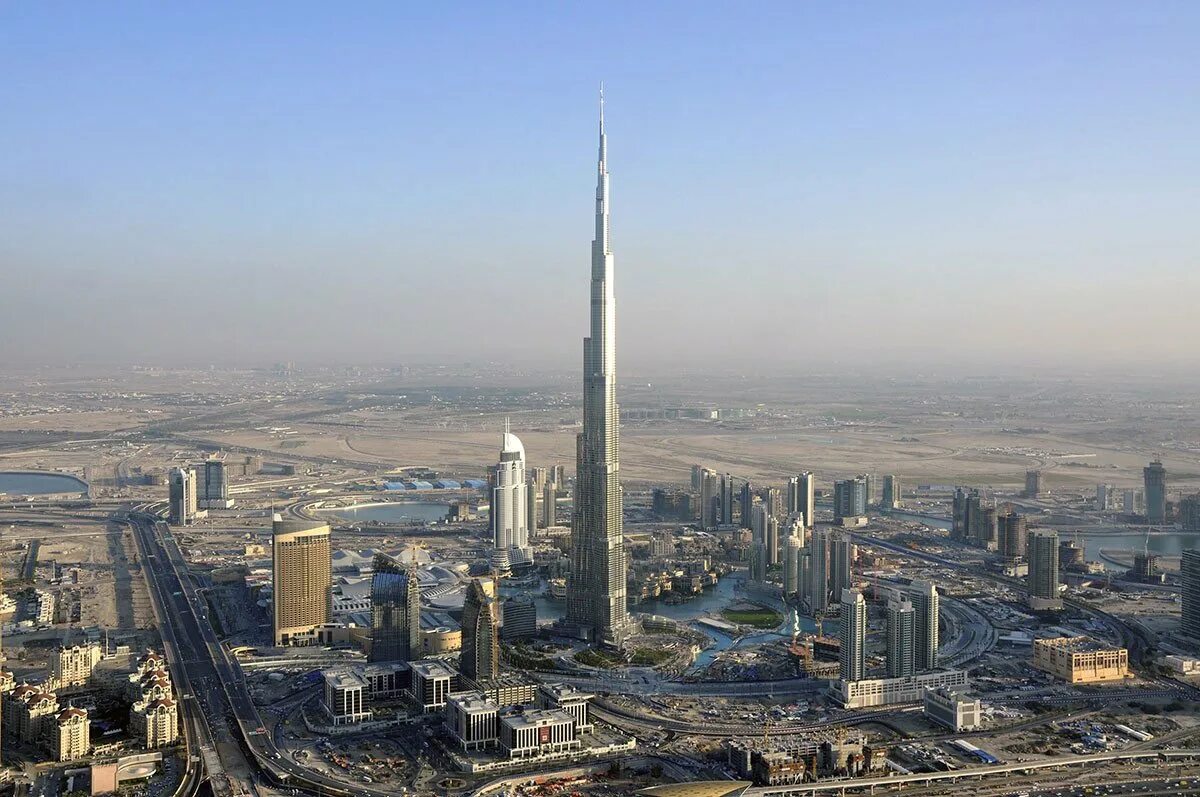 Небоскрёб Бурдж-Халифа в Дубае. Дубай здание Бурдж Халифа. Самый высокий небоскреб Бурдж-Халифа. Бурдж-Халифа (828 м). Дубай, ОАЭ.