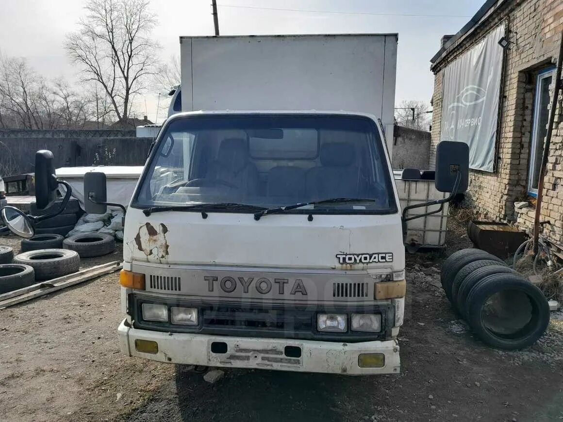 Дром хабаровский грузовики. Toyota TOYOACE 1983. Кабина на Toyota TOYOACE ly 61. Toyota TOYOACE 1991 год. Toyota TOYOACE блокировка.