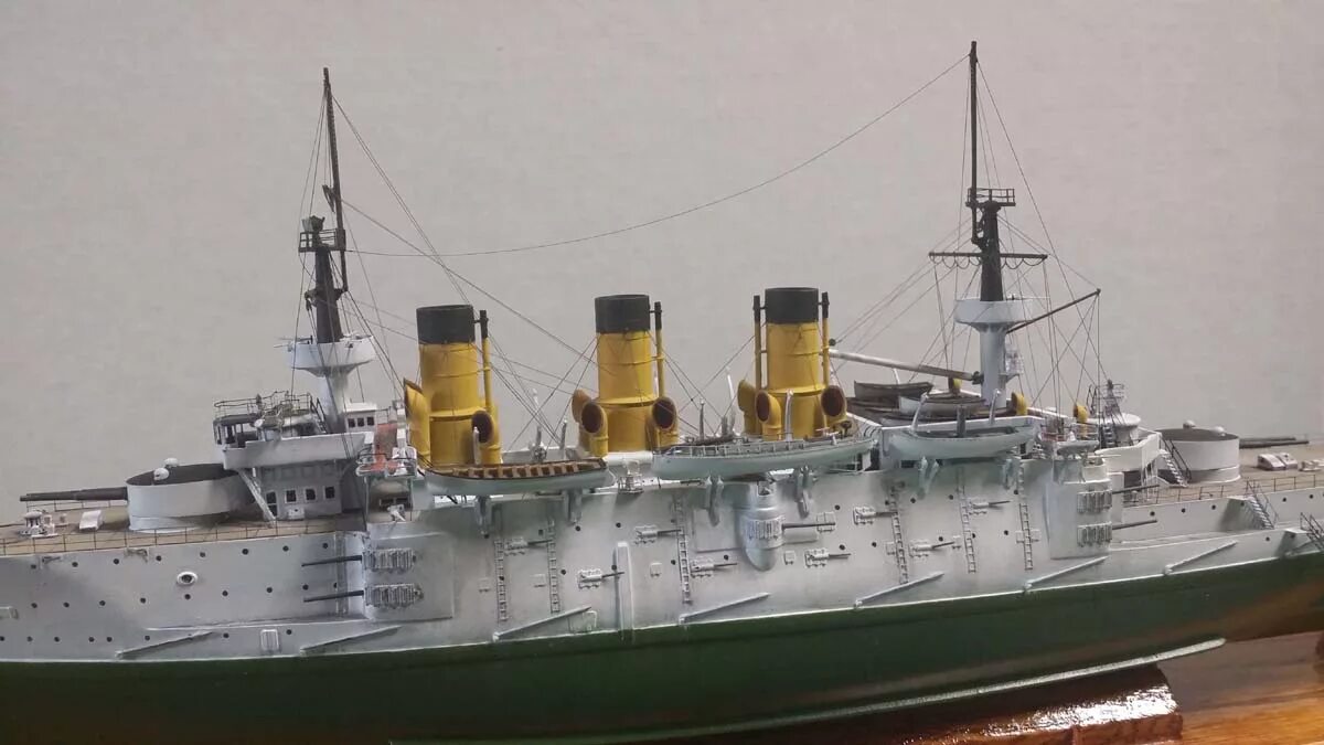 Ослябя броненосец модель 350. Броненосцы на дне. Броненосец бородино модель. Броненосец чесма 1886. Броненосцы на дне.