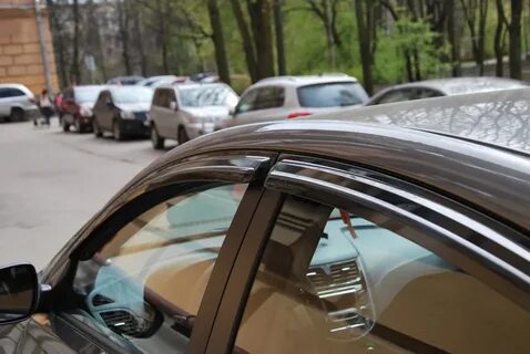 Ветровики на двери авто