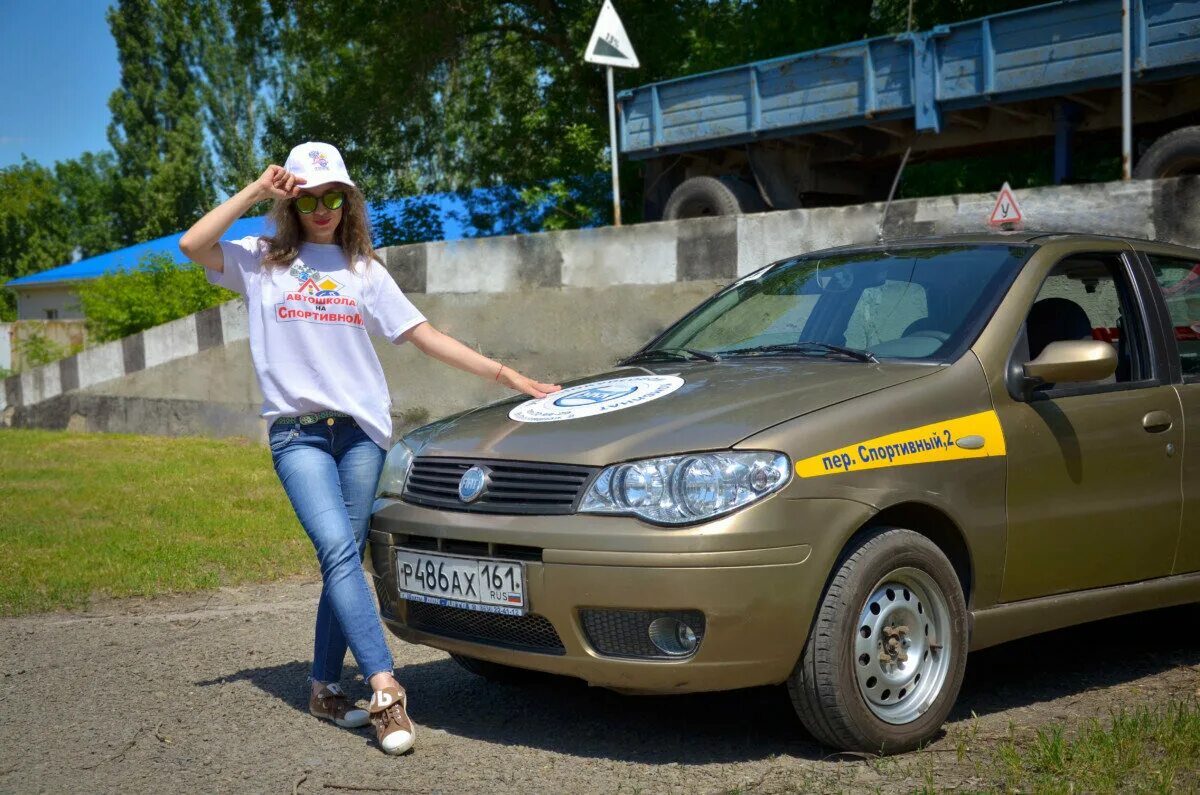 Автошкола. Спортивная автошкола. Автошкола на спортивном Шахты. Автошколы России. Автошкола соликамск