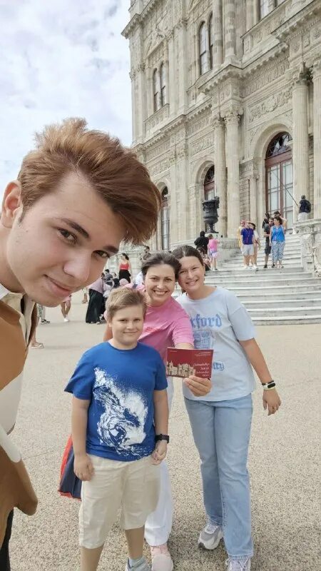 Туркиш пипл и папа юсуф последние. Туркиш пипл и папа юсуф. Туркиш пипл и папа юсуф. Дети папы юсуфа. Туркиш пипл и папа юсуф последние.