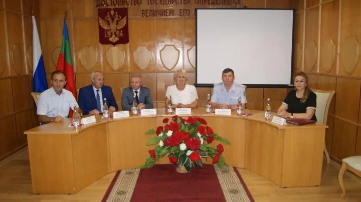 Министр юстиции кчр зухра алчакова. Минспорт карачаево черкесия. Начальник минюста кчр. Областная дума мурманск. Руководитель общественные организации кчр.