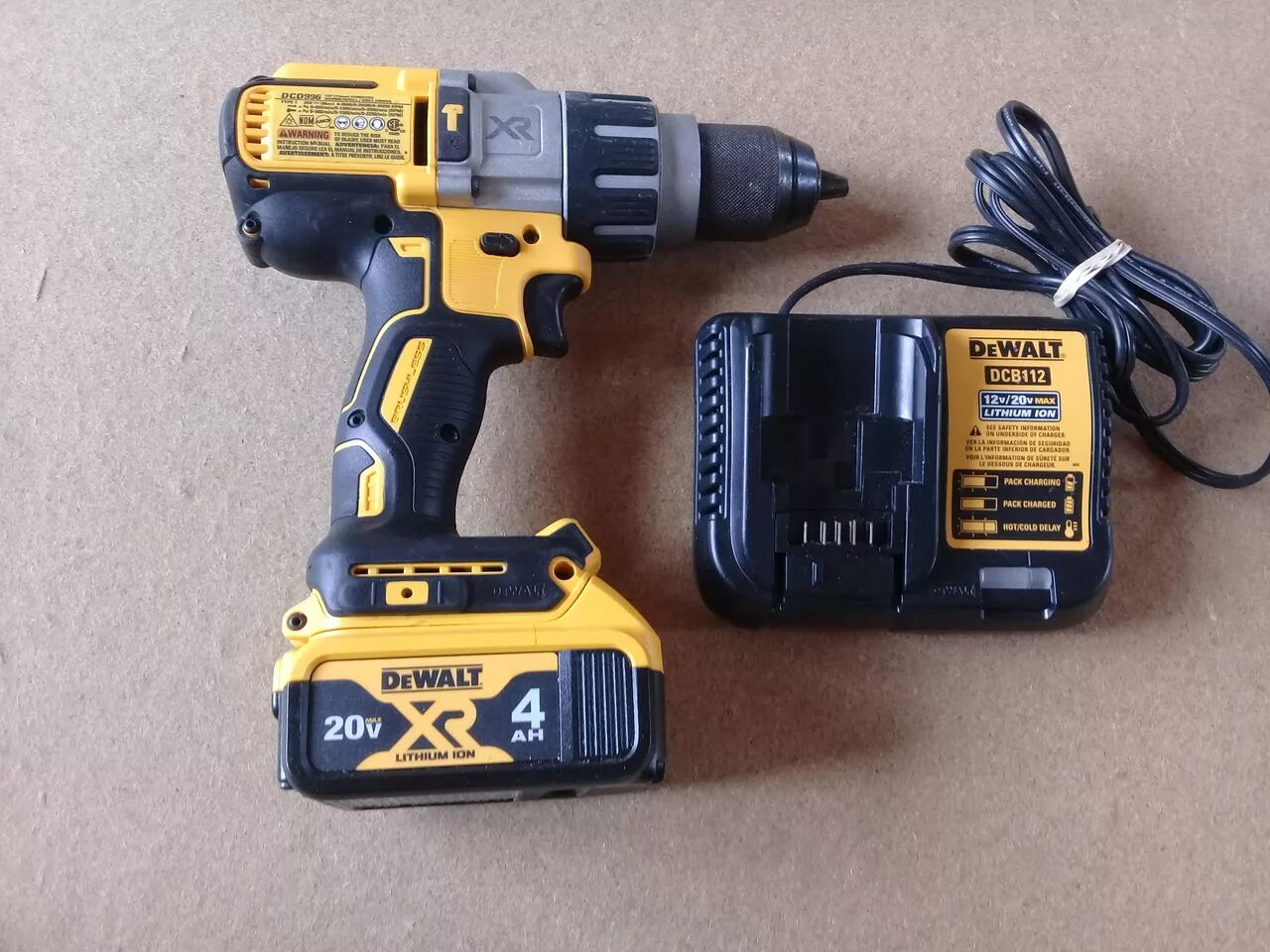 Авито б у куплю шуруповерт. DEWALT dcb112 шуруповерт. Шуруповерт DEWALT 996. Шуруповерт DEWALT 48v. DEWALT DCD 800 a901.