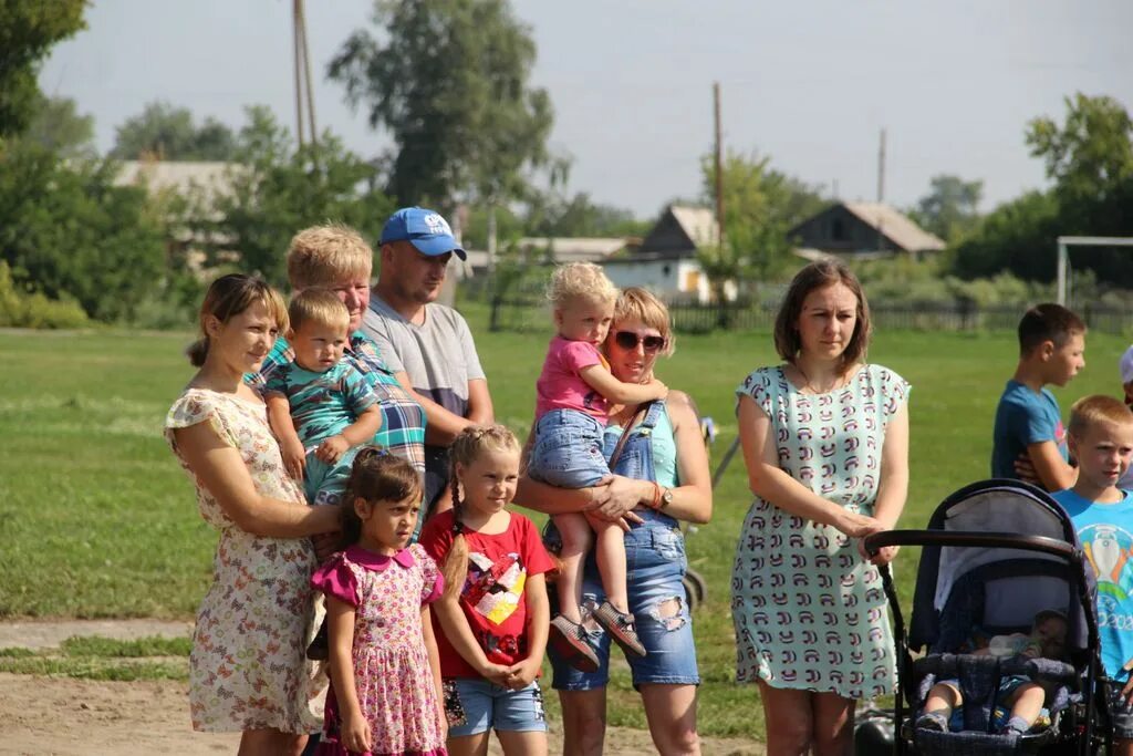 Село верх. Село чуманка алтайский край баевский район. счуманка алтайского края баевского района. верх пайва алтайский край. верх-пайва баевского района алтайского края.