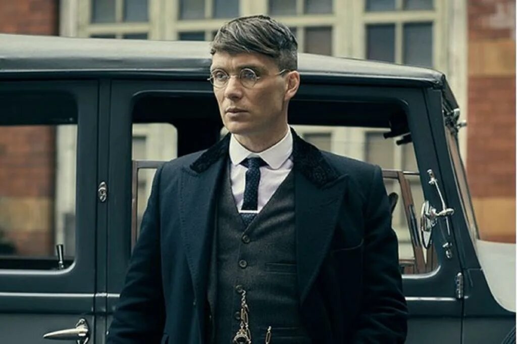 Cillian Murphy острые козырьки. Киллиан Мерфи том Шелби причёска. Острые козырьки Томми Шелби.