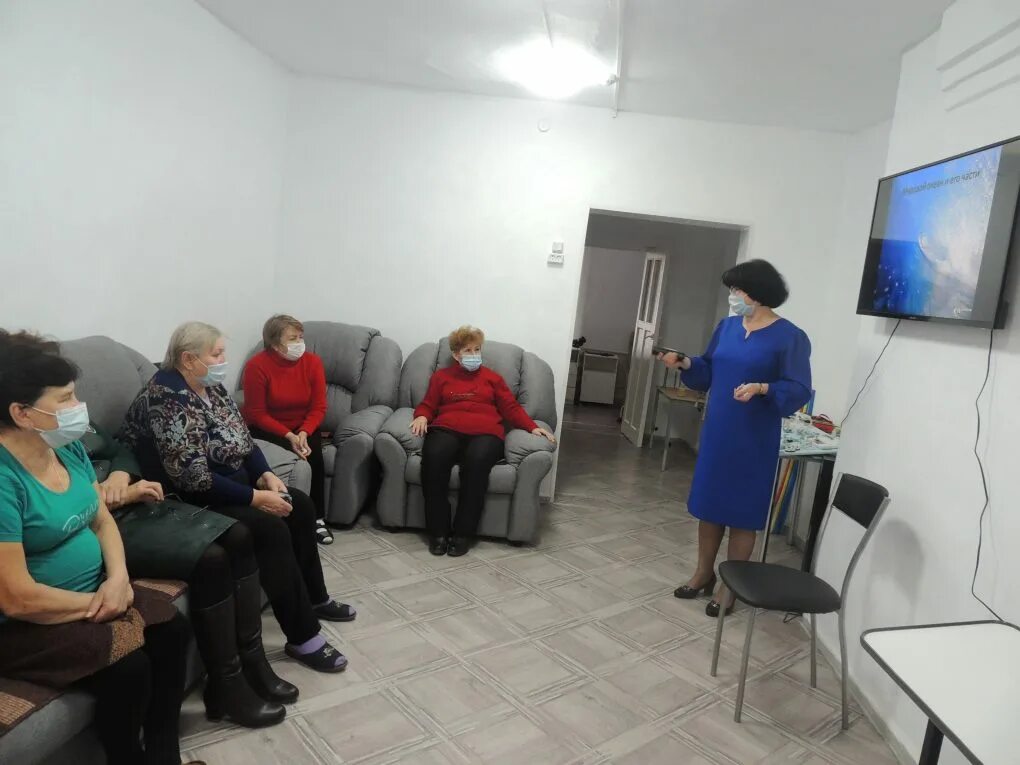 Экскурсии для пожилых людей. Виртуальный туризм для пожилых людей. Виртуальный туризм пенсионеры. Виртуальный туризм для пожилых людей и инвалидов. Виртуальный туризм для пожилых.