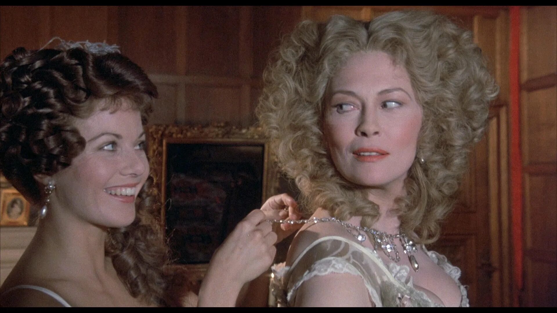 Злодейка девяносто девятого уровня 2025. Злодейка  the wicked lady  1983. фильм екатерина 1983. фэй данауэй злодейка 1983. екатерина вторая фильм 1983.