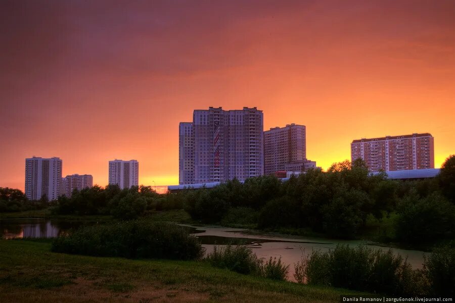 Бутово это москва. Южное Бутово. Ночное Северное Бутово. Район Южное Бутово. Южное Бутово Москва.