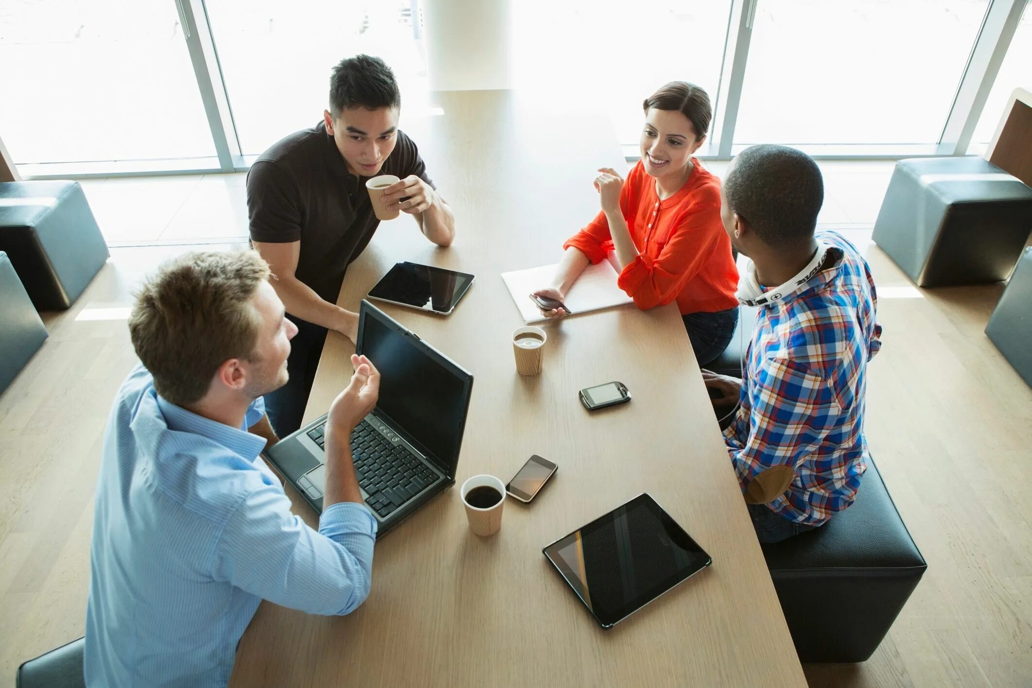 дополнительные занятия в школе. бизнес школа фабрика дети ульяновск. ребенок в деловом костюме. учебный центр для детей. подростки предприниматели.