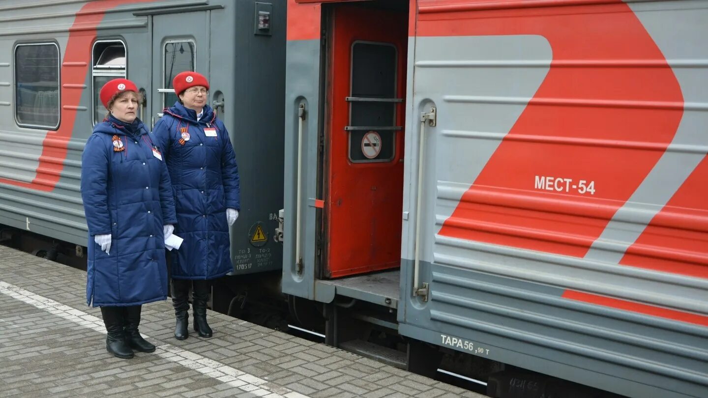 Москва калининград ж д. Москва калининград ж д. Поезд янтарь москва калининград. Ржд вокзал калининград. Фирменный поезд москва калининград.