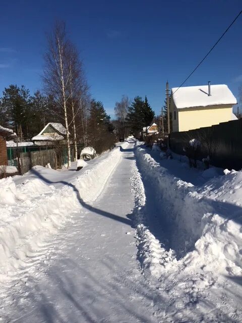 чистка дорог в садоводстве картинки. сугробы в снт. должны ли зимой чистить дороги в снт. чистка дорог в садоводстве. чистим дорогу на даче.