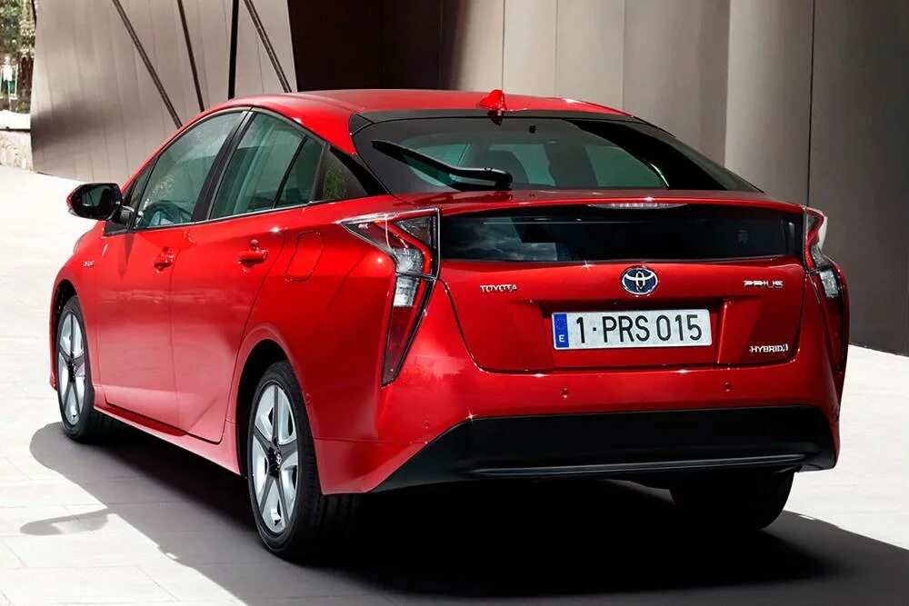 Приус 4 поколения. Toyota Prius 4. Тойота Приус 6 поколение. Toyota Prius 2016.