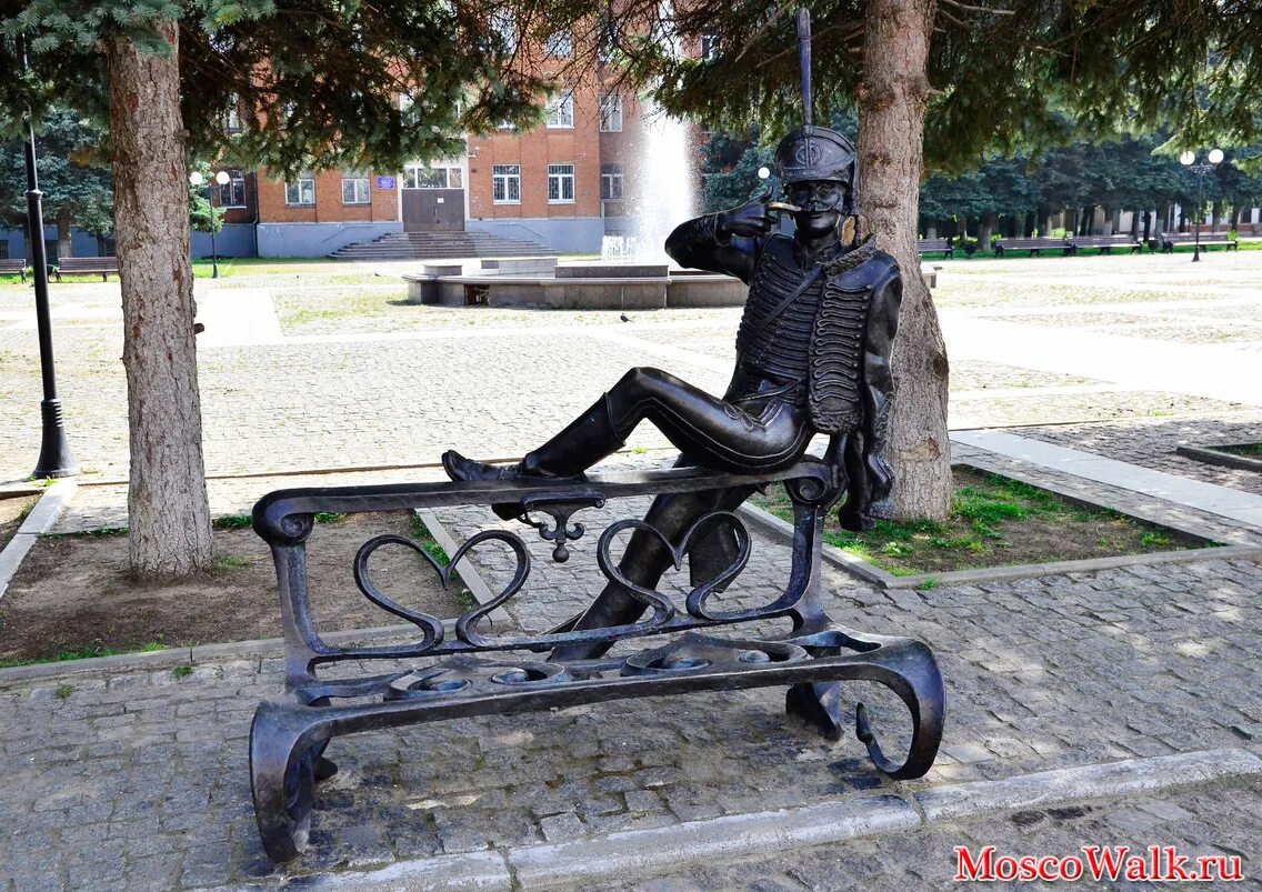 проспект пацаева памятник строителю. памятник ямщику в долгопрудном. скорбящая мать долгопрудный. лагерь летний в москве долгопрудный. семья мастерских долгопрудный.