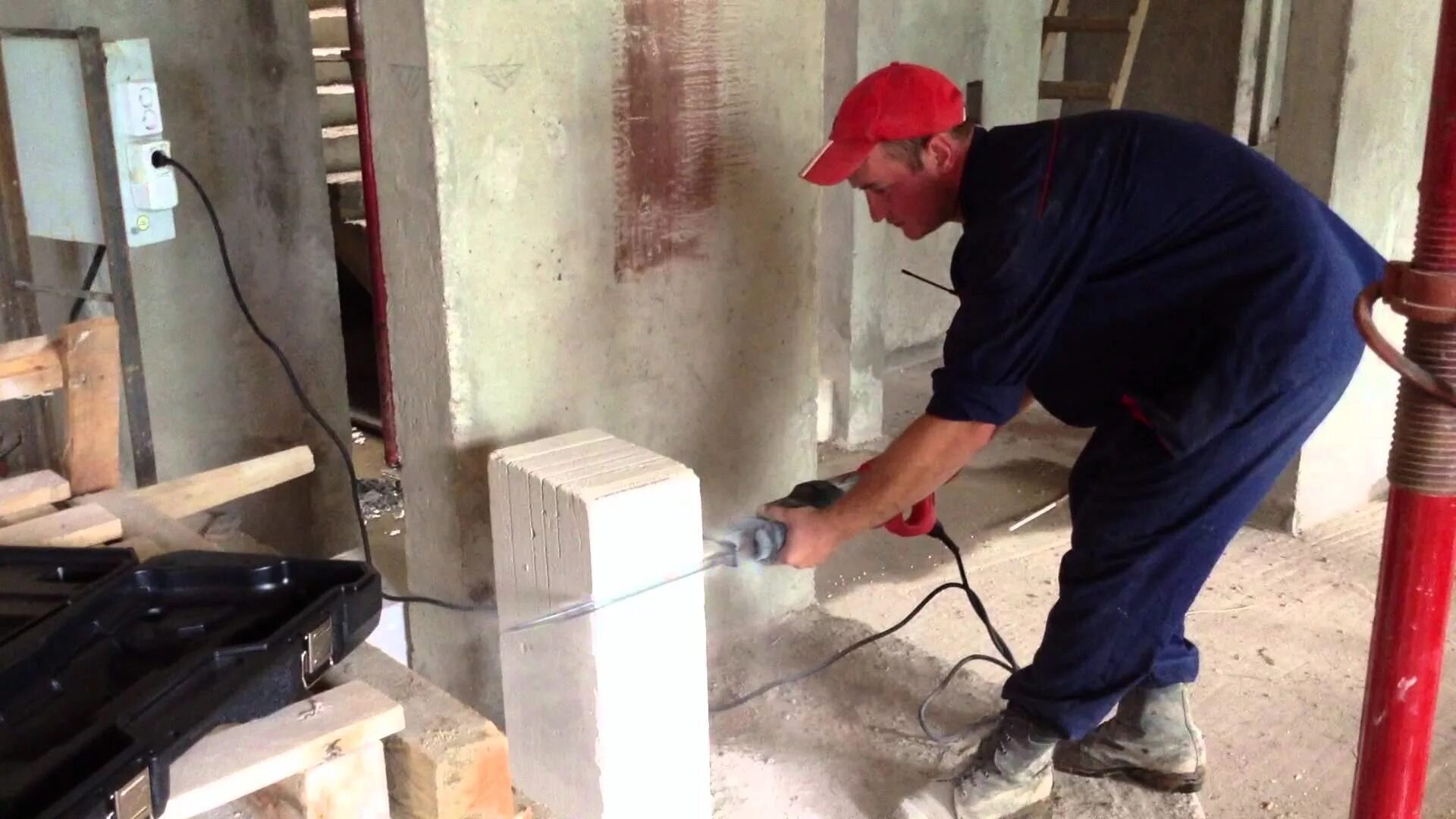 Чем пилить блоки. Чем пилить блоки. Чем пилить блоки. Сабельная пила для газобетона. Приспособление для располки газобетона.