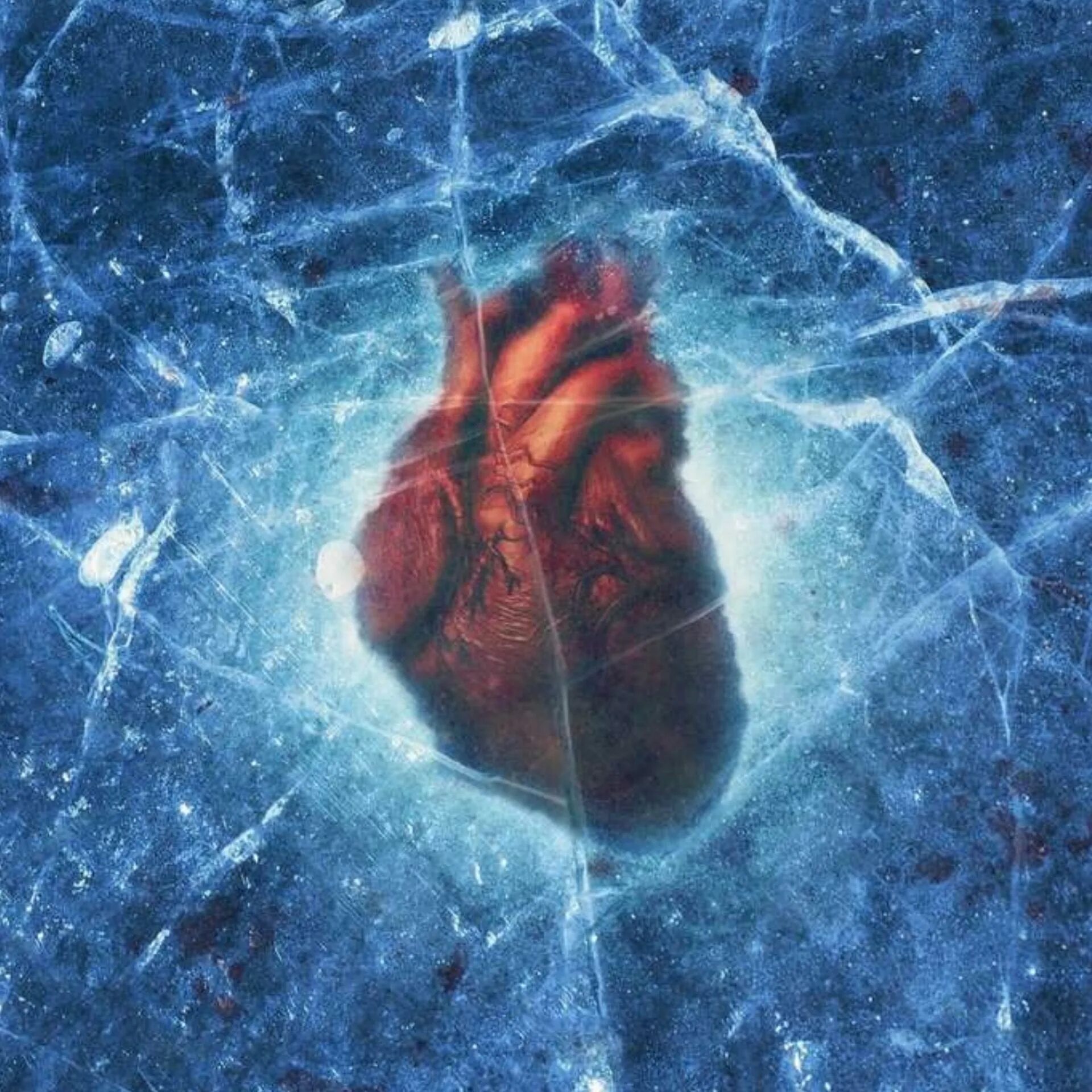 Разбитые треки. Сердце во льду. Ледяное сердце. Замороженное сердце.