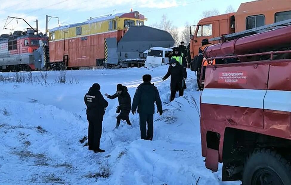 Виды дтп. Крушение на жд вокзале буэнос айреса. Поезда аргентины. Аварии пассажирских поездов. Виды дорожно-транспортных происшествий.