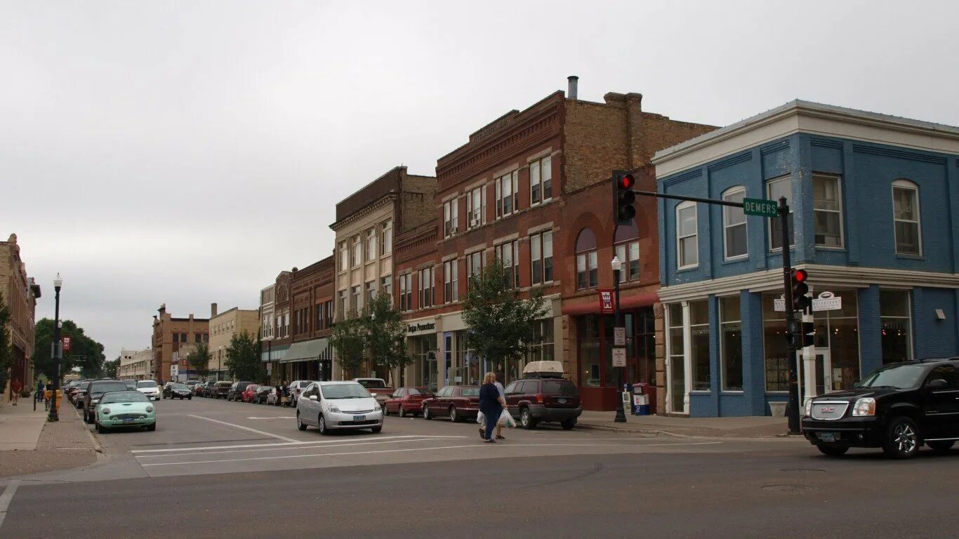 Гранд форкс город в сша. Гранд форкс. Центр города гранд-форкс северная дакота. Гранд форкс. Гранд-форкс северная дакота сейчас фото.